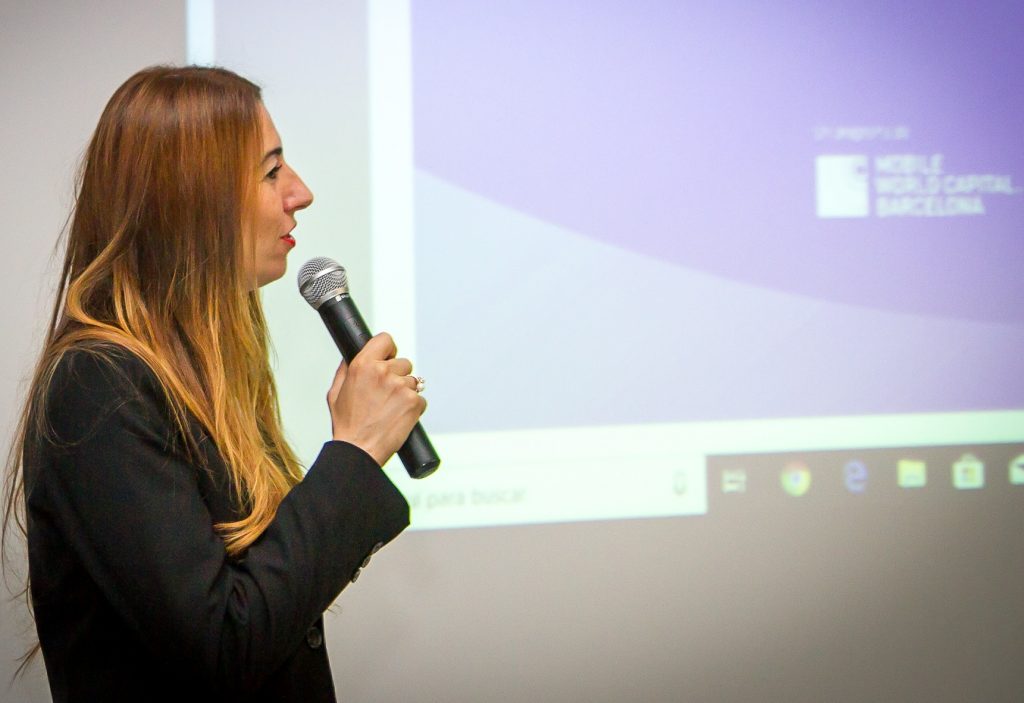La mejor Presentadora de Eventos Maestra Oficiante de Ceremonias Málaga